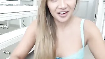 missjaelee  Licks pussy to her girlfriend