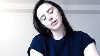 io_veil  get her wet pussy hole