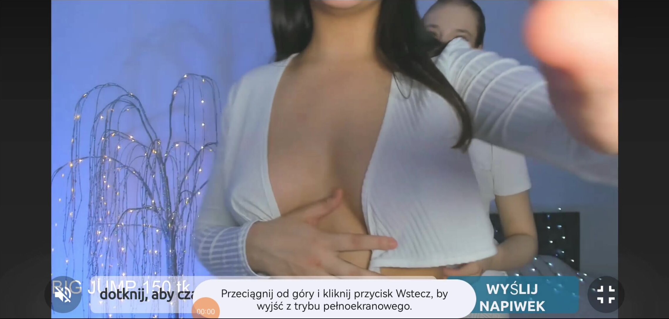 Merrypetison boobs