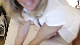 yoga_bare  Fucks Her Pussy on MFC webcam chat