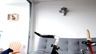 eileen_rose  Gorgeous streetwalker solo show