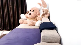 chloe_kitty  good fucks her wet holes