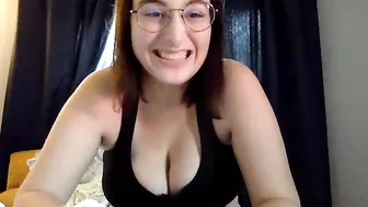 littlejaylittle  cool wevcam exhibit from svelte girl