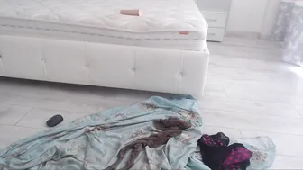 carmen_harty  fuck her ego close to hairbrush