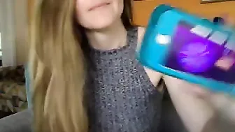 nicnevin_fae  Beautiful eyes and pussy