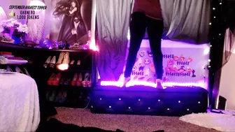 blazingsweetheart  Showed her holes in front of the camera