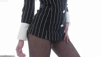 OctaviaMay  Masturbating shaved pussy until orgams