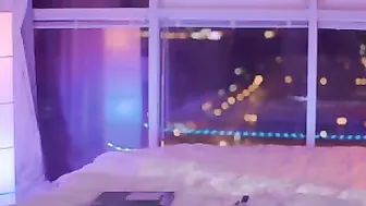 joey_kim  pussy plays in general chat