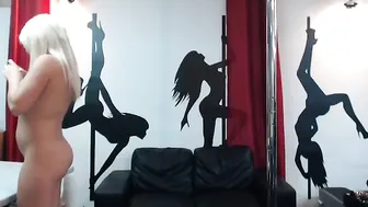 riley_parks  Masturbating in sexuality chat