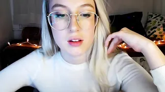 molly  has hard pussy