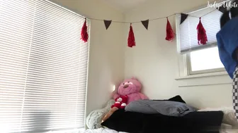 shut  take pleasure in webcam chat