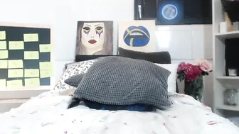 DeltaFlowerUK Mature babe fucking pussy relish