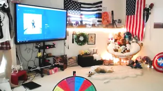 MissMolly Hot chick fingering both holes