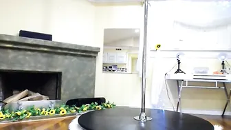 SandraPopa Lustful ladies lick wet pussies