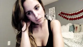 syriahsage Gorgeous stallion licks dildo