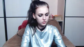 tori_si Naughty brunette masturbates her shaved cunt