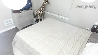 Indigowhite Leggy babe