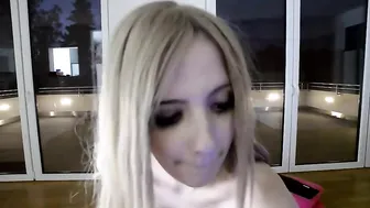 vany_love Ardent skin fucks pussy with sex toy