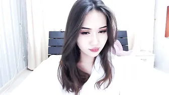 aishasei Luxurious female caresses pussy