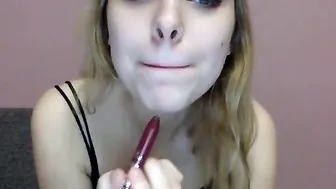 lollafeatbunnyxxx Busty babe posing nude