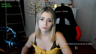 kimilee22 matchless chick spins elastic booty