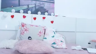 AnyaHott asks to be fucked