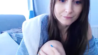 boob_jiggler masturbates his swollen clit