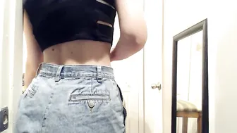 Elfiex blonde hairstyle fingering shaved cunt