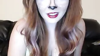 OUSweetheart beautiful chick shows small shapes