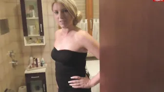 daynia amazing wench - striptease dancing lustfully