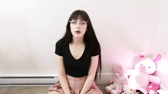 Lilli Lovedoll impressive wench pulls vaginal opening