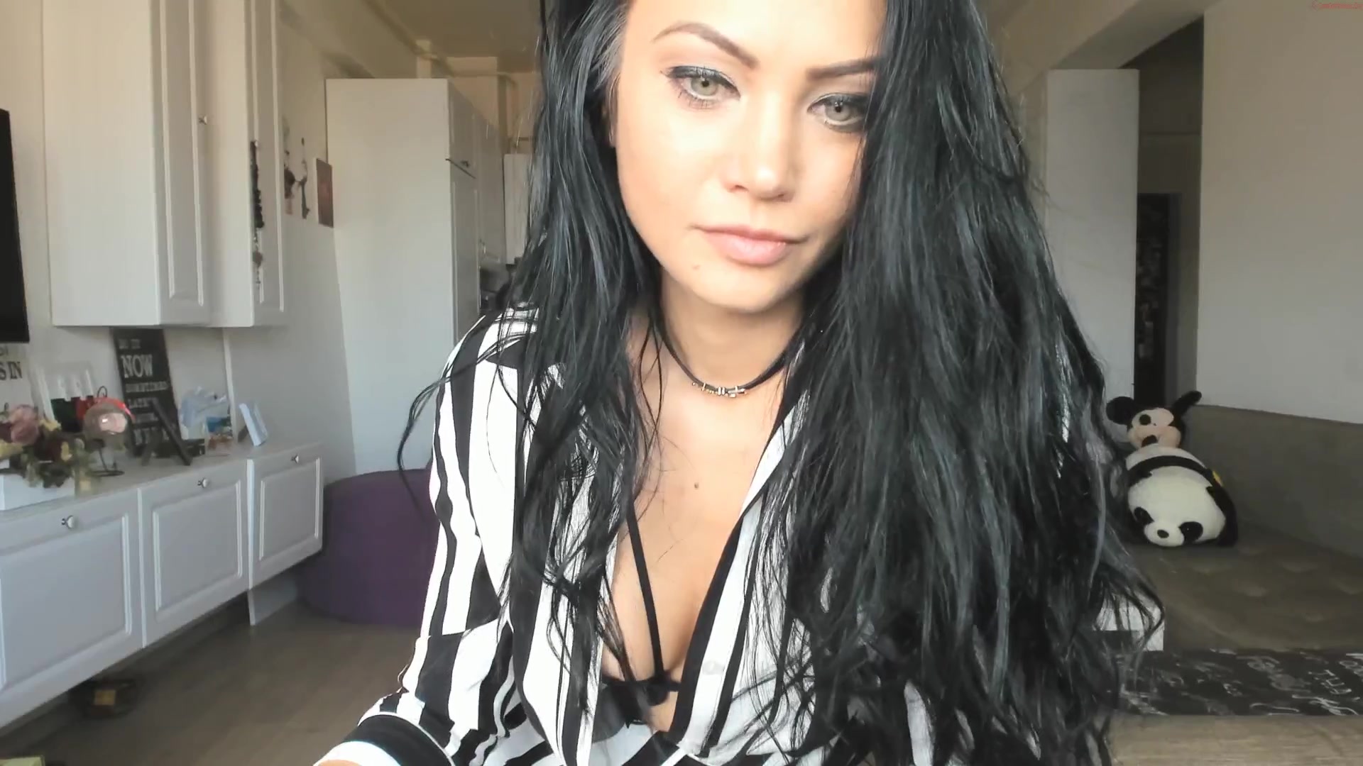 S3r3ndipity beauty in stockings fucks with phallus - camHUB.cc