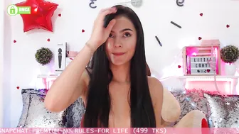 little_cory cute babe jerks off with sex toys