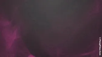 Lana gorgeous chick fucks pussy with phallus