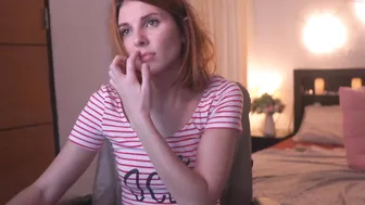 sweetkira555 busty  cam girl  undresses and caresses her pussy