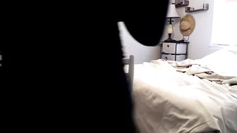 sf0011  intriguing show from hot