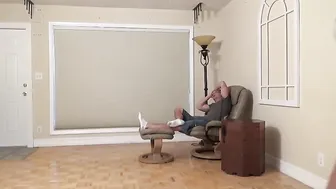 katie cummings  manyvids busty schoolgirl fingering pussy