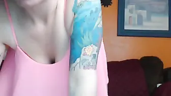 nikkisequoia manyvids slim model strips in the woods