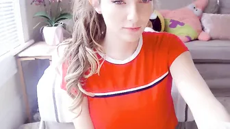 Zeta_bb manyvids showed pussy on the street