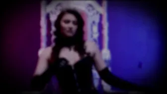 Ellie Idol manyvids big juicy tits