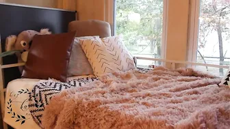 AuroraXoxo manyvids plump little devil gently massages pussy