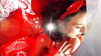 MissPaleGirl manyvids luxurious mare caresses hairy cunt