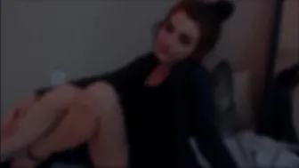 Elfiex manyvids hot bitch masturbates with sex toy