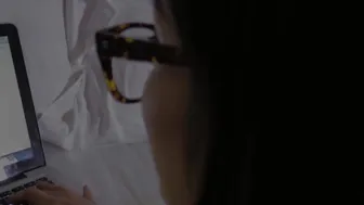 Novapatra manyvids dark skinned lady gently jerks her pussy