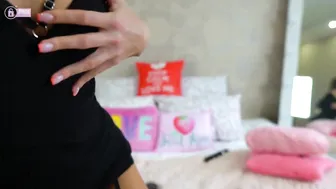 emilia98xxx thick mare pulls off with a dildo