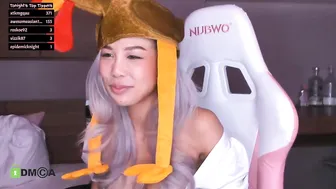 idaaaaaa cute chick jerking her pussy with a phallus