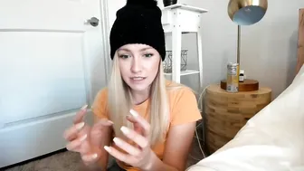 texasthicc busty cockroach dancing striptease