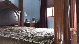 Victoria Raye pretty slut jerks both holes.