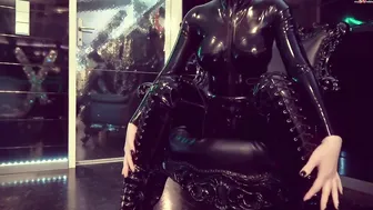 Alissa Noir latex whore