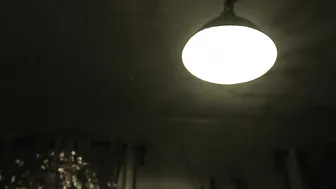 Alissa Noir pretty babe fucks herself